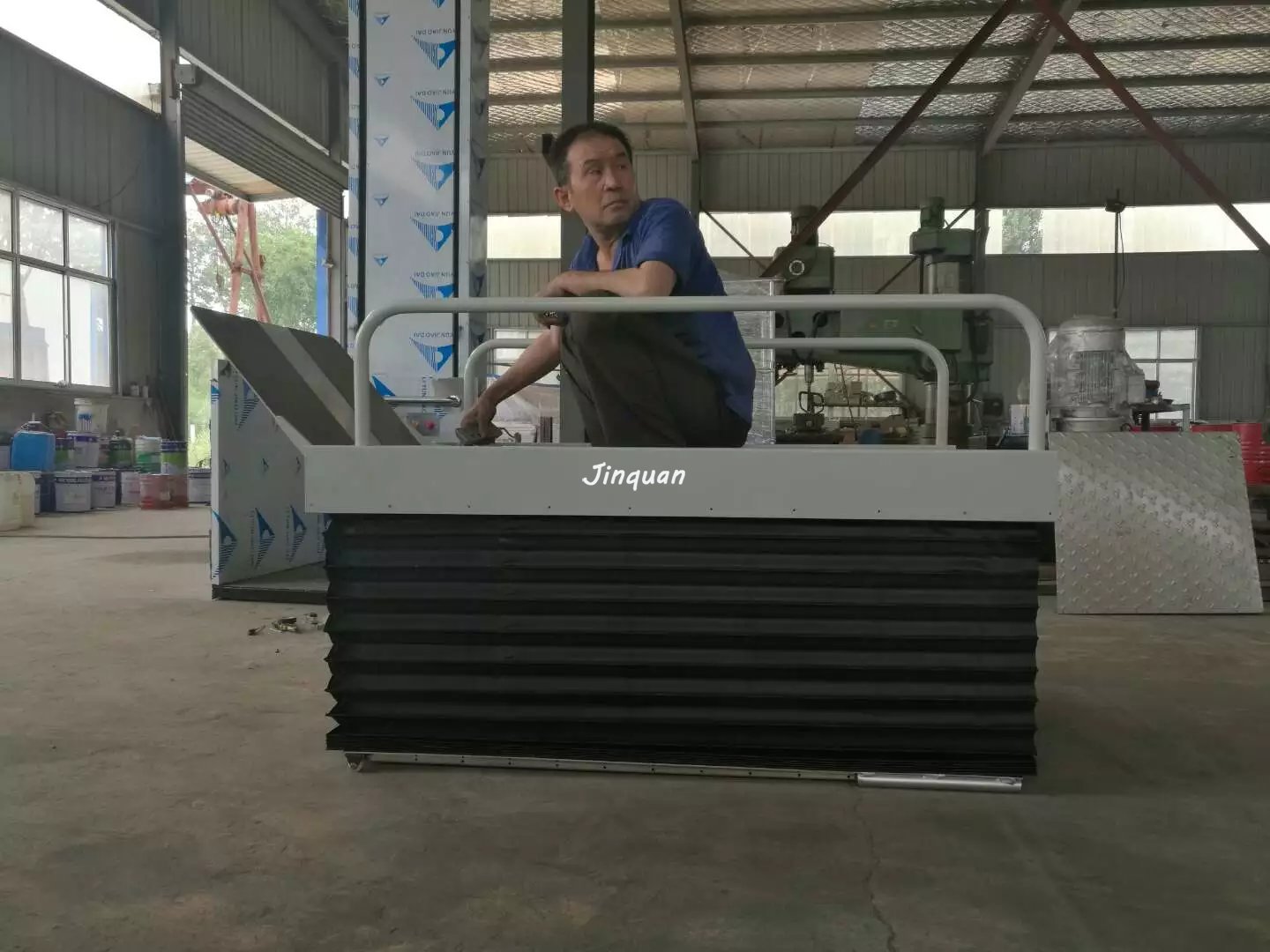 無(wú)障礙升降平臺(tái)